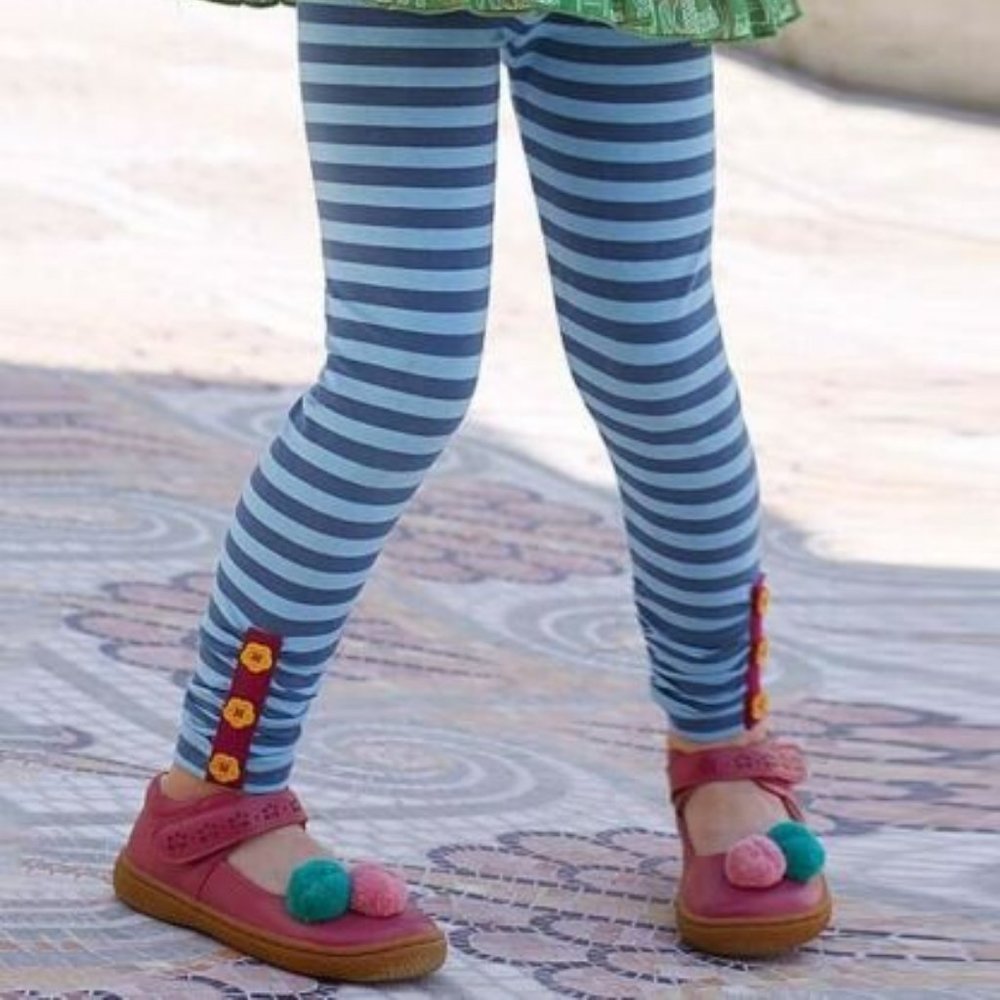 SIZE 6 MJ "Sightseeing"  Leggings!